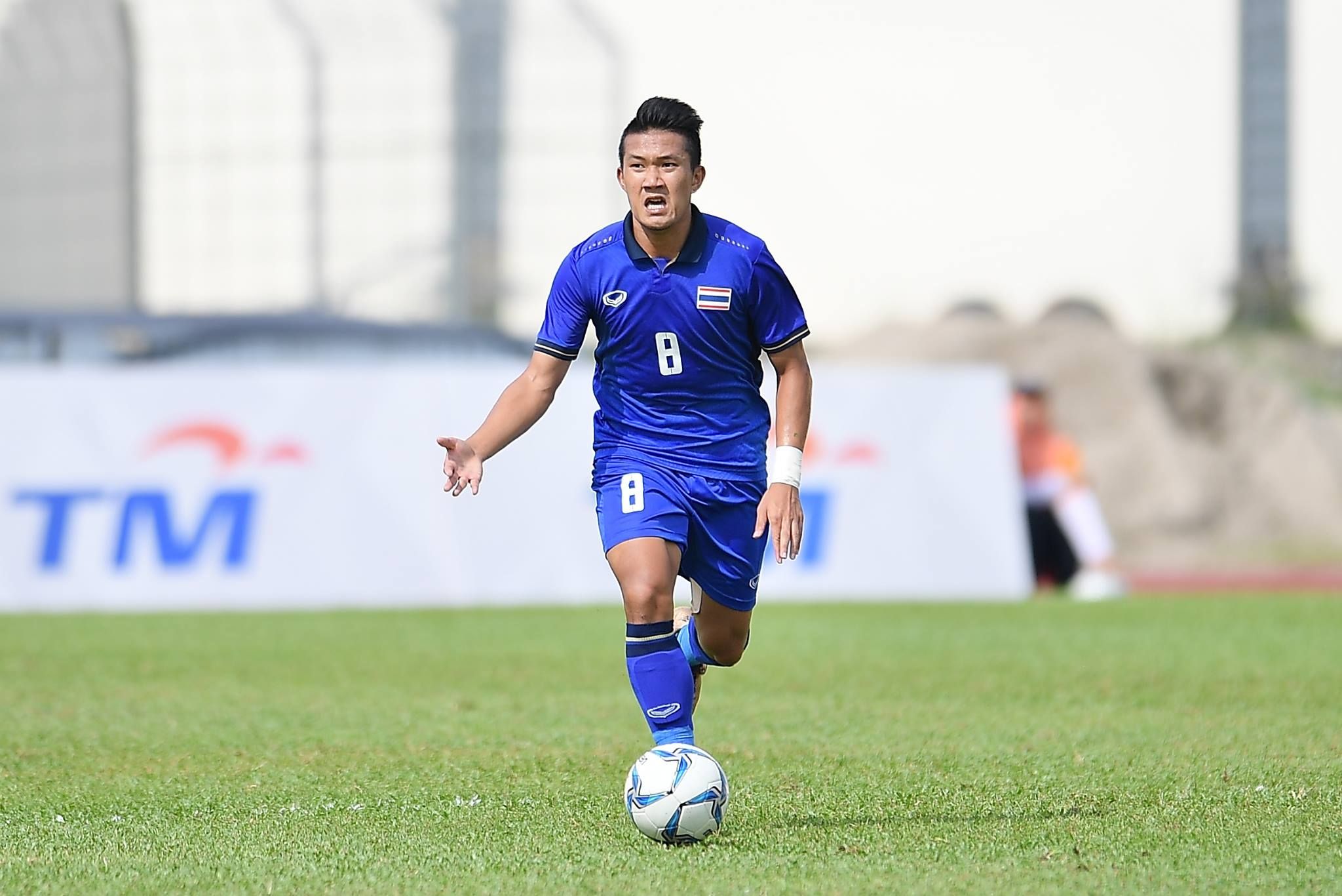 นพพล พลคำ