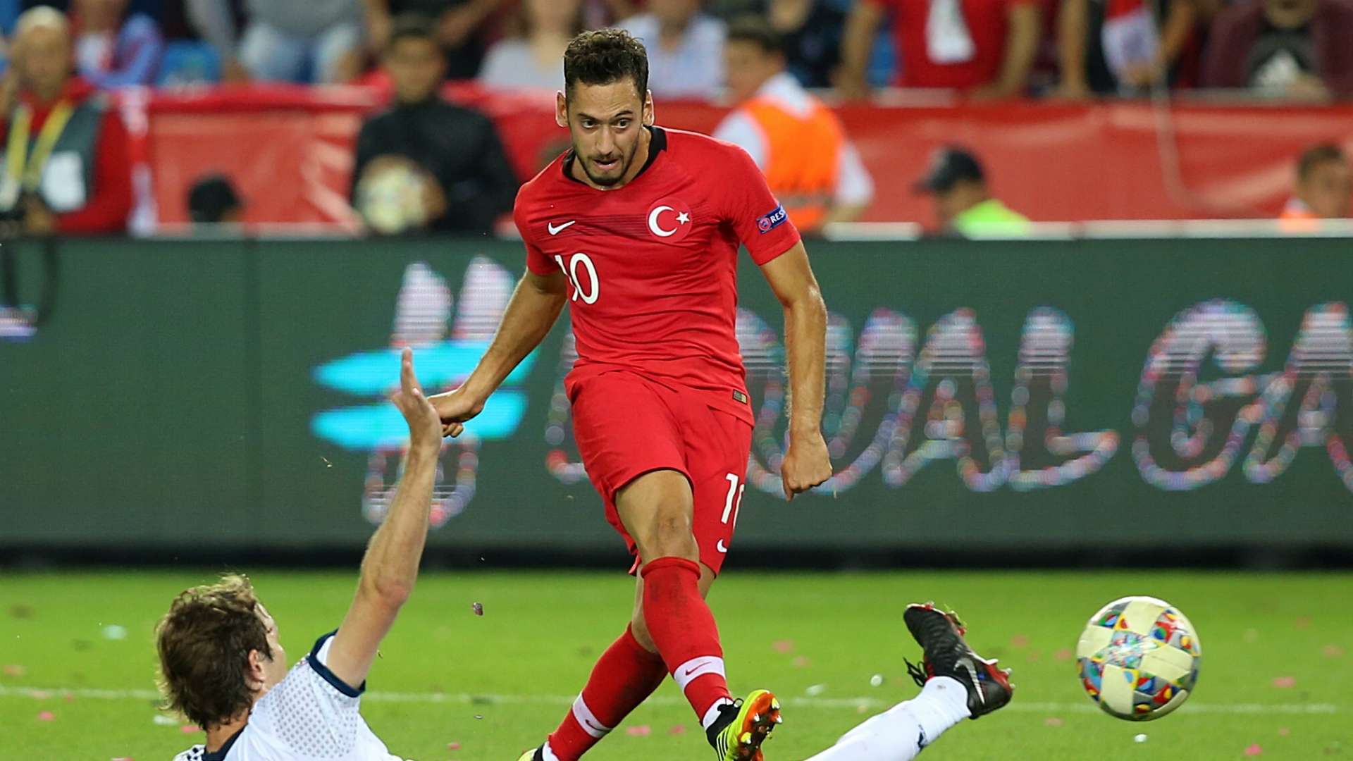 Hakan Calhanoglu Sweden Turkey