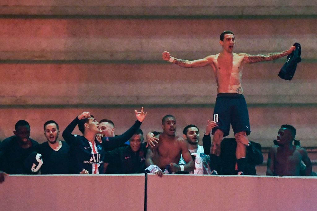 PSG players and fans celebrate