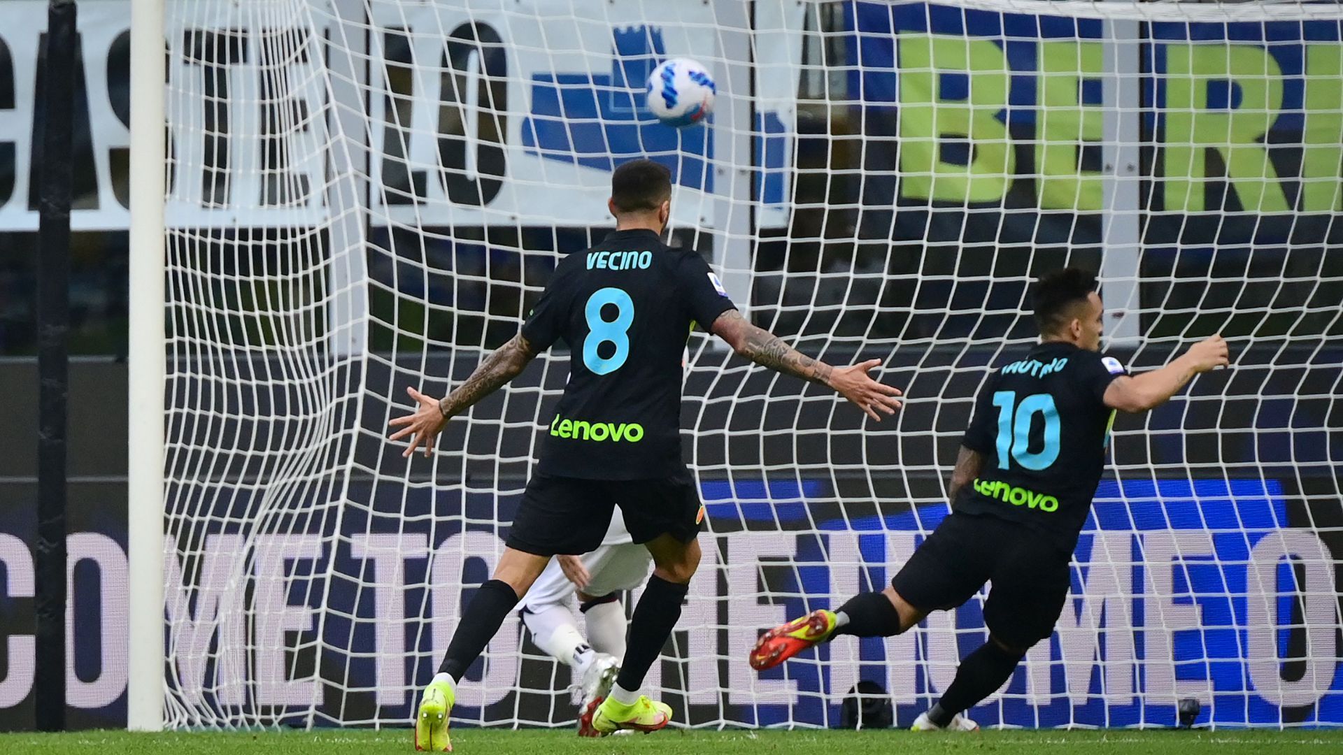 Lautaro Martinez Inter Bologna Serie A