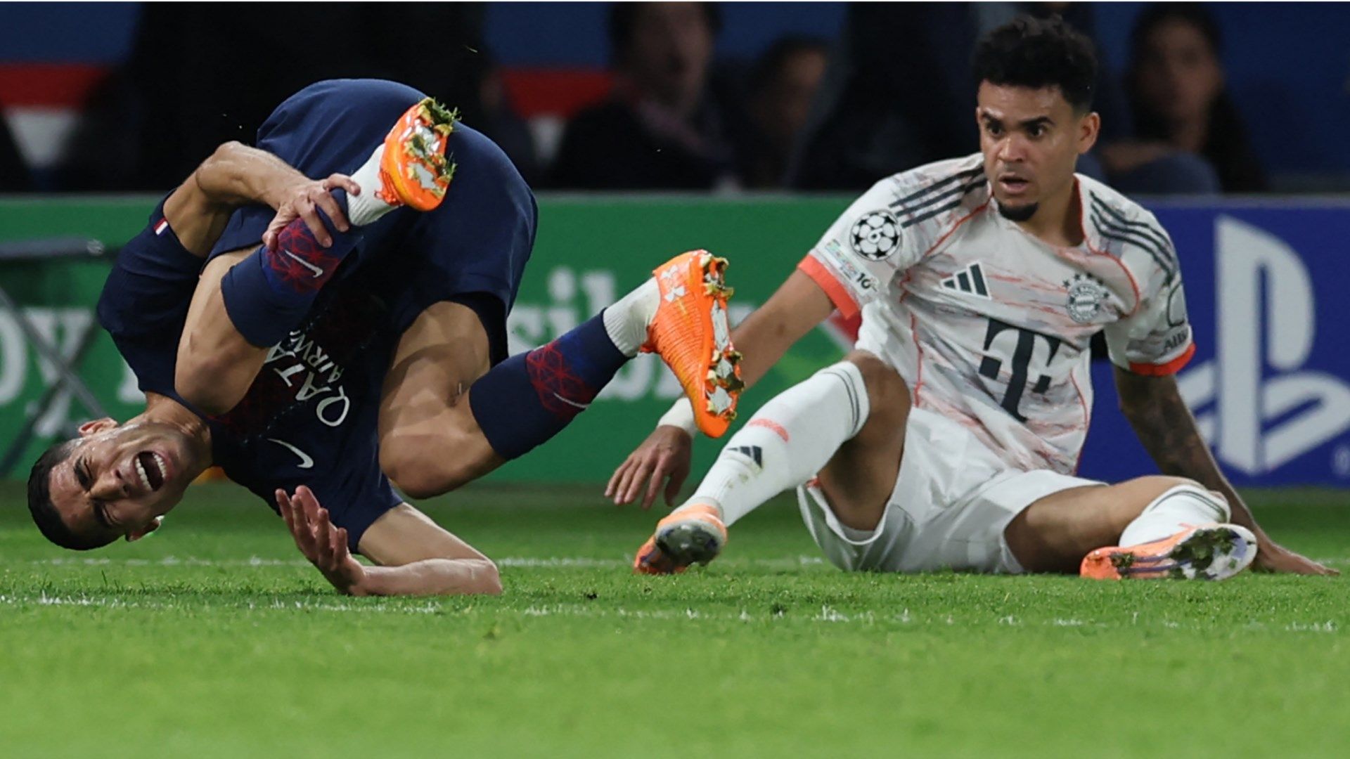 Achraf Hakimi Luis Diaz PSG FC Bayern 2025