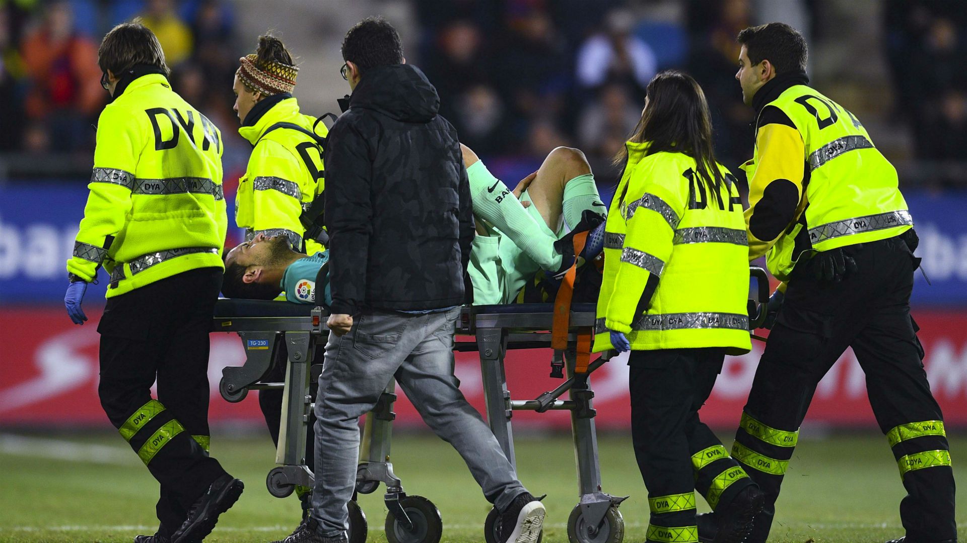 Sergio Busquets Eibar v Barcelona 220117