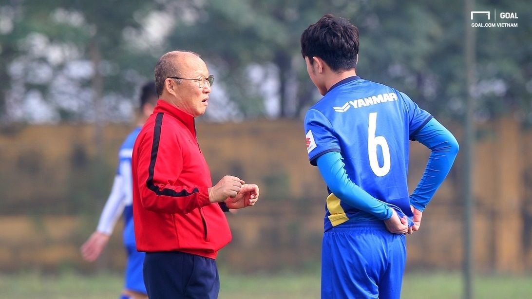 Tuyển Việt Nam tập luyện sáng 21/12