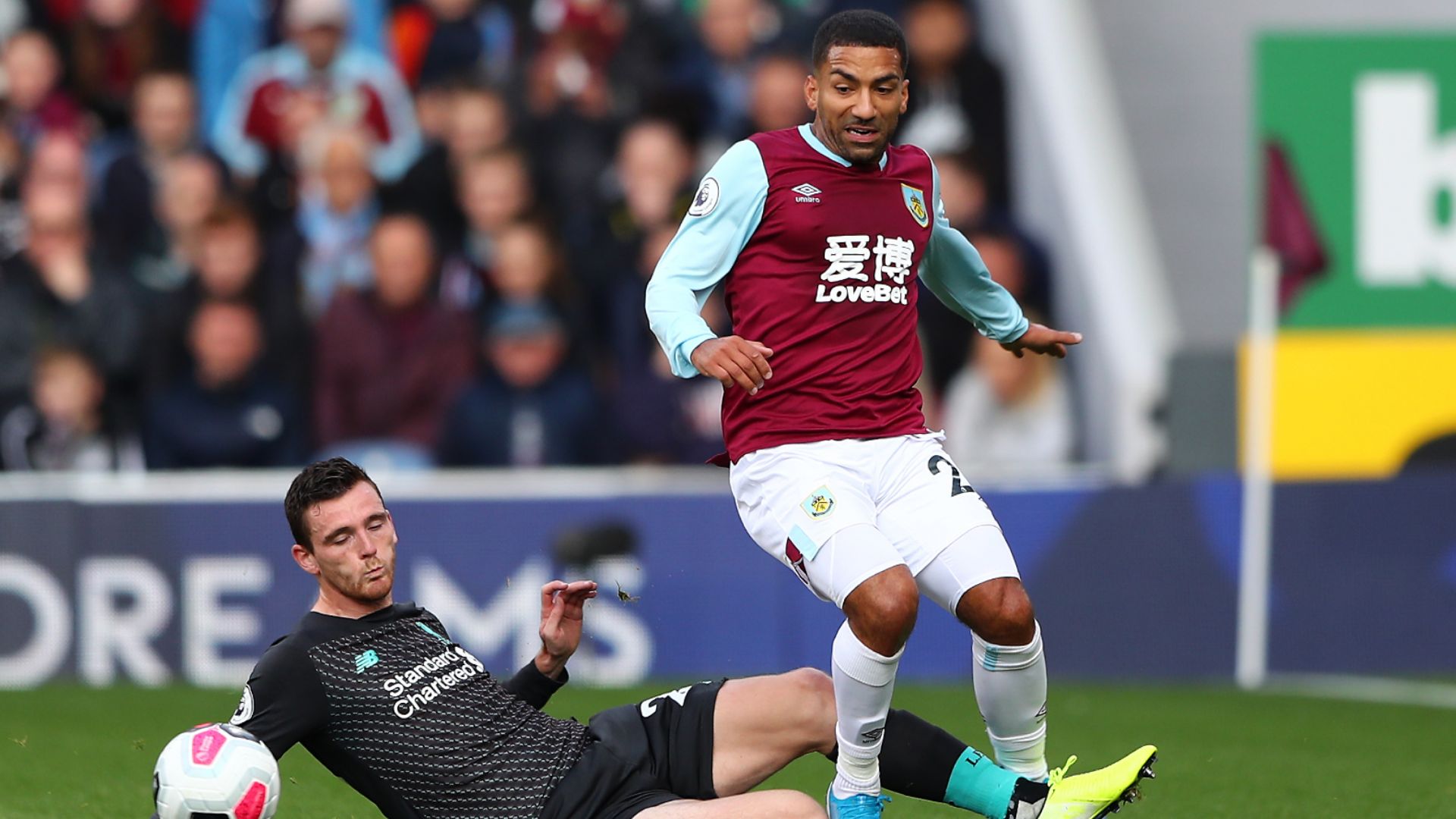 Andy Robertson Aaron Lennon 2019