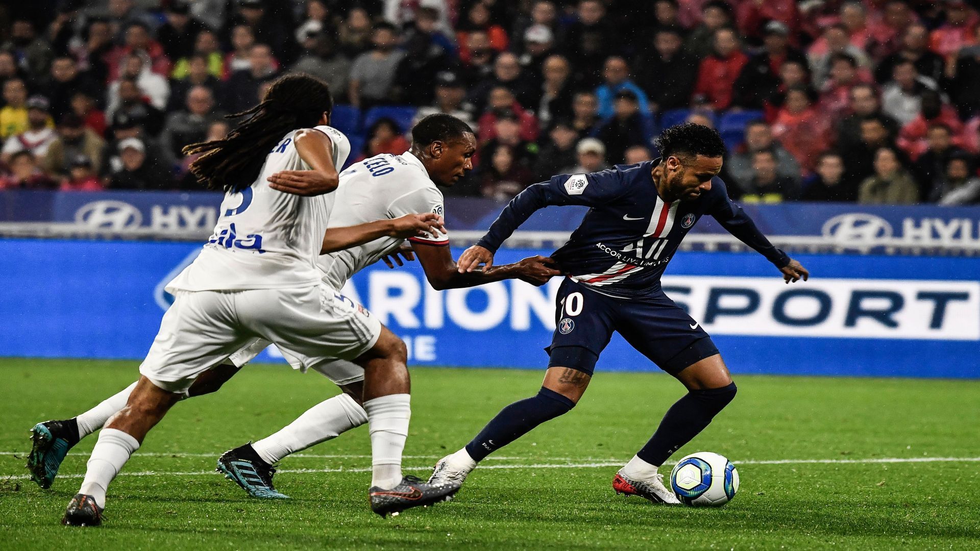 Jason Denayer Neymar Lyon PSG Ligue 1 22092019
