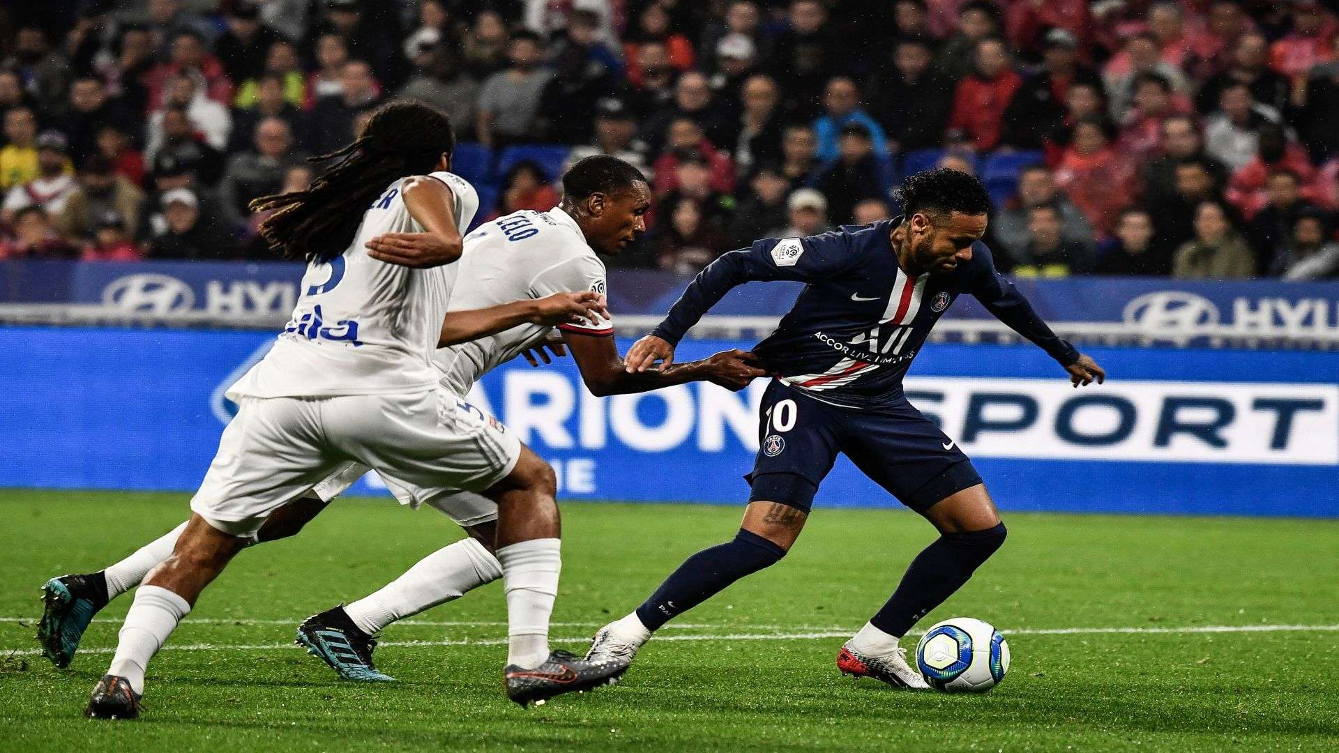 Jason Denayer Neymar Lyon PSG Ligue 1 22092019