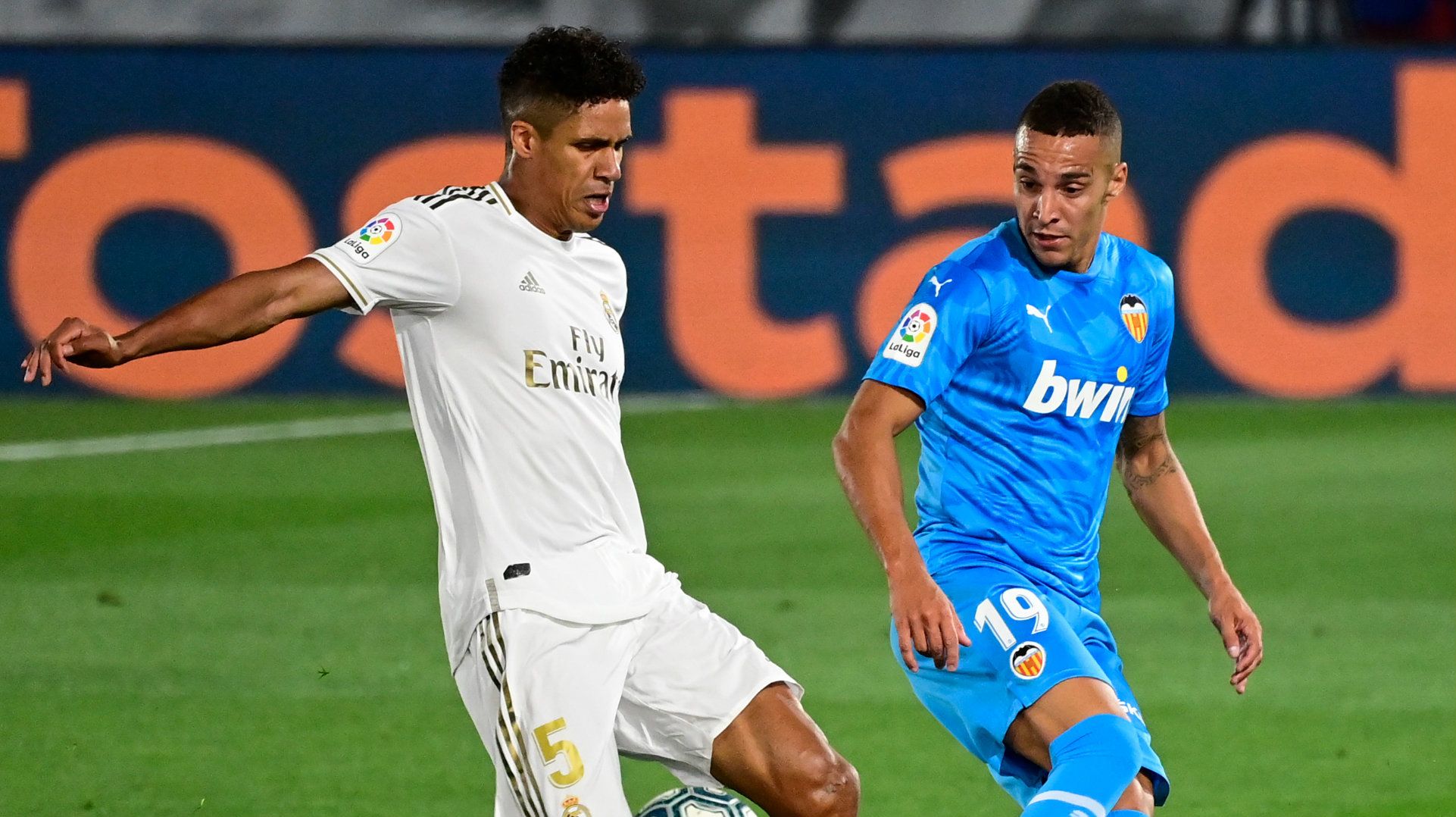 Raphael Varane Rodrigo Real Madrid vs Valencia La Liga 2019-20