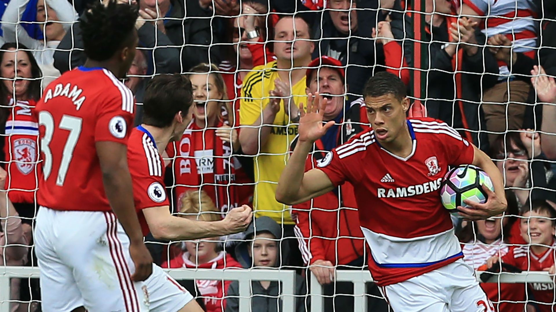 Rudy Gestede Middlesbrough celebrate v Man United