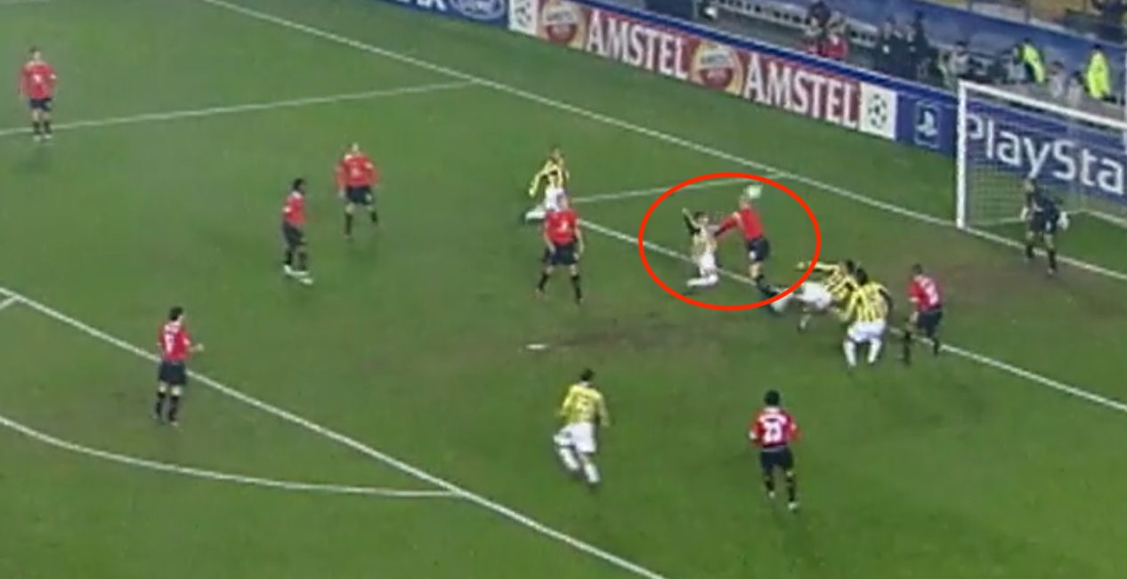 Tuncay Fenerbahce Manchester United 2004