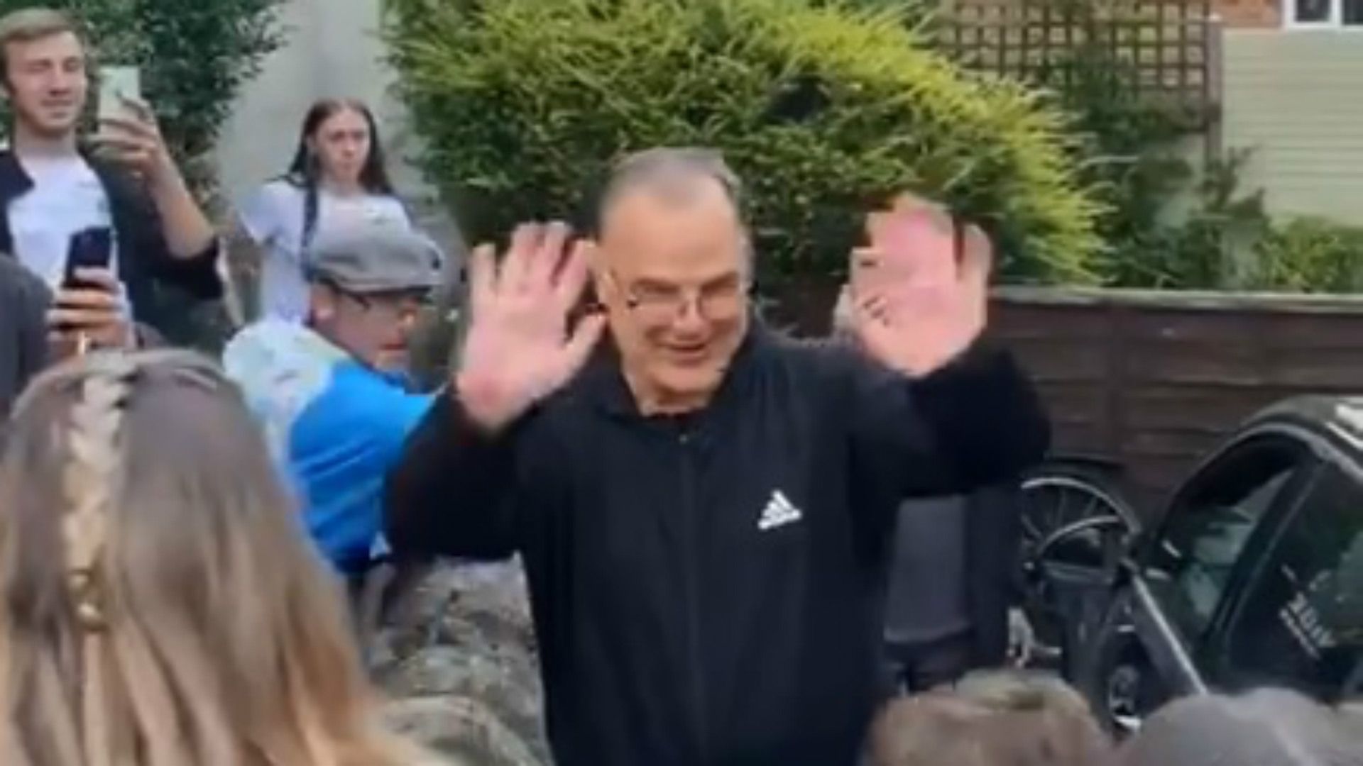 captura bielsa leeds festejo hinchas