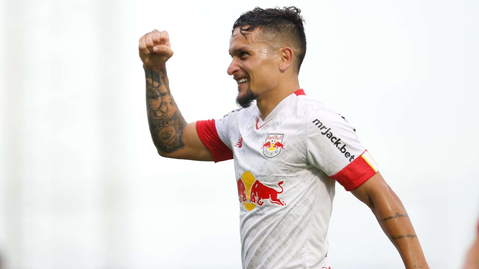 Artur, do RB Bragantino, comemora gol no Paulistão 2023