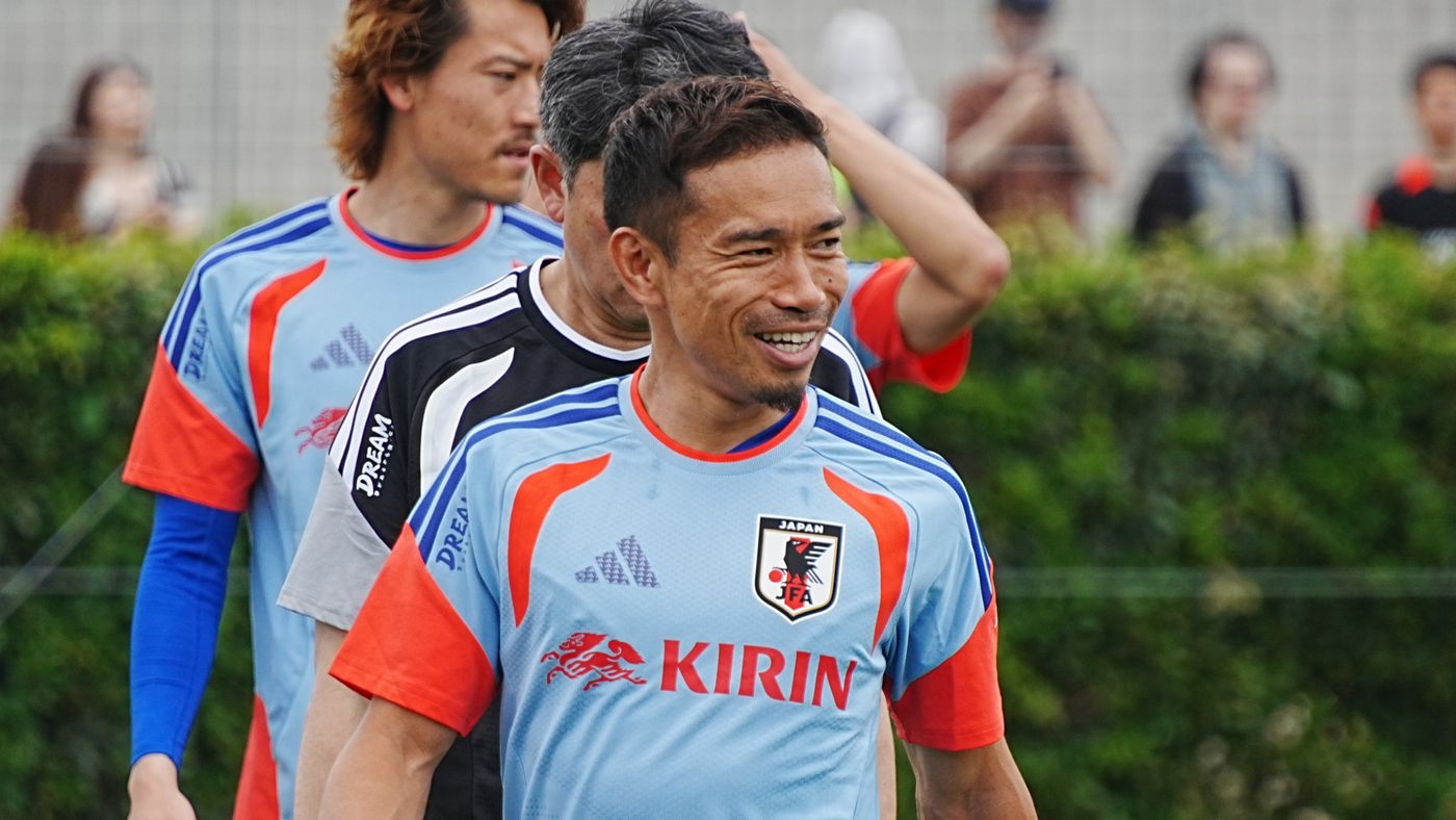 優勝を目指して暴れてくる」39歳・長友佑都が家族に活躍誓う。戦友