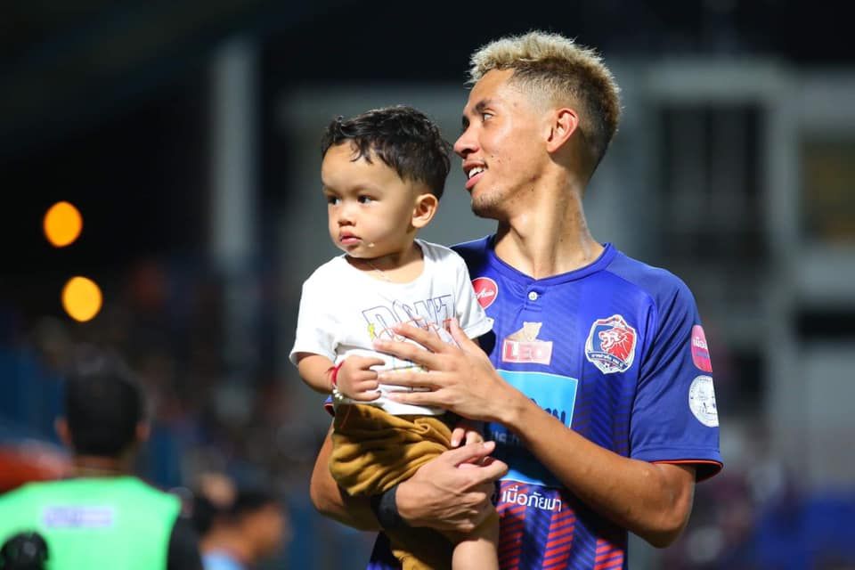 บดินทร์ ผาลา