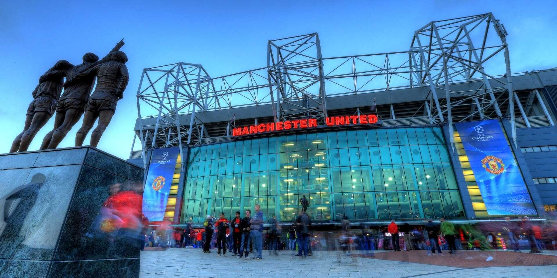 HIC 2:1 Manchester United Sale