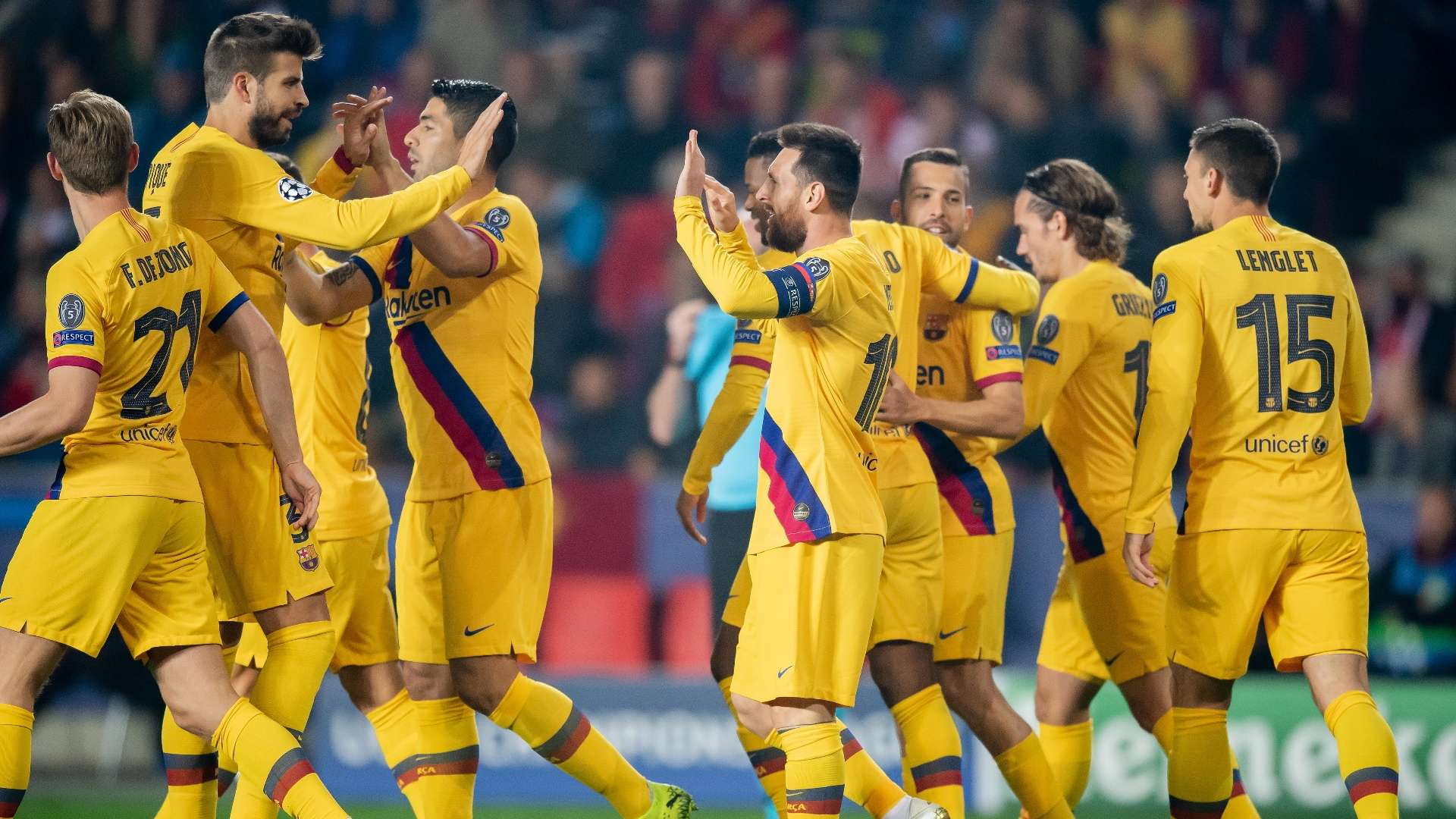 Barcelona celebrate vs Slavia Prague