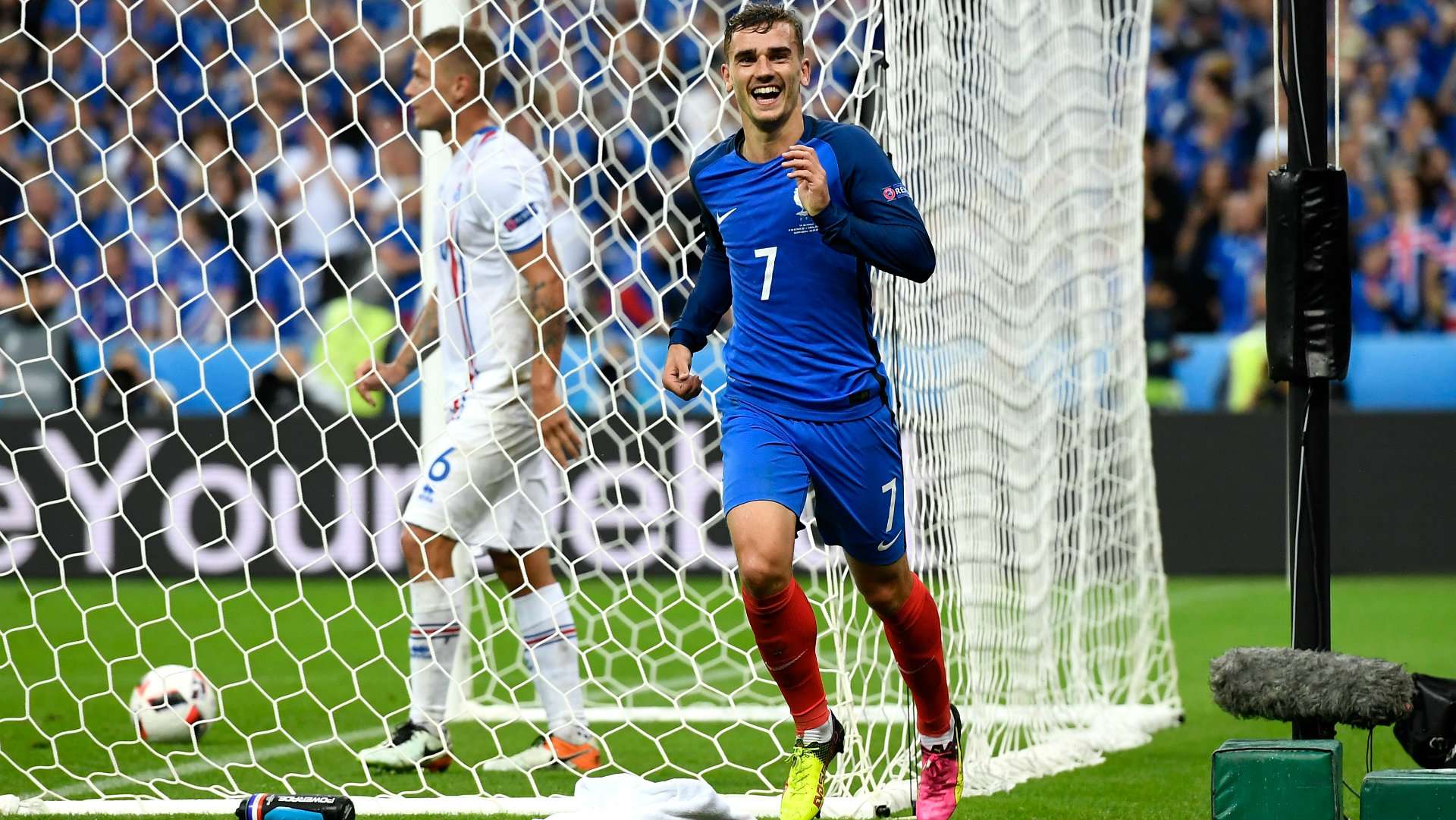 Antoine Griezmann France Iceland UEFA Euro 2016 03072016