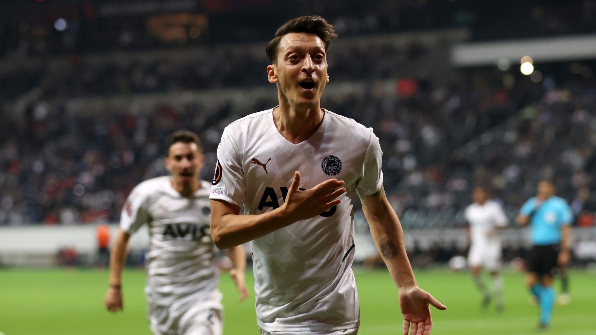 Mesut Özil Fenerbahce Eintracht Frankfurt