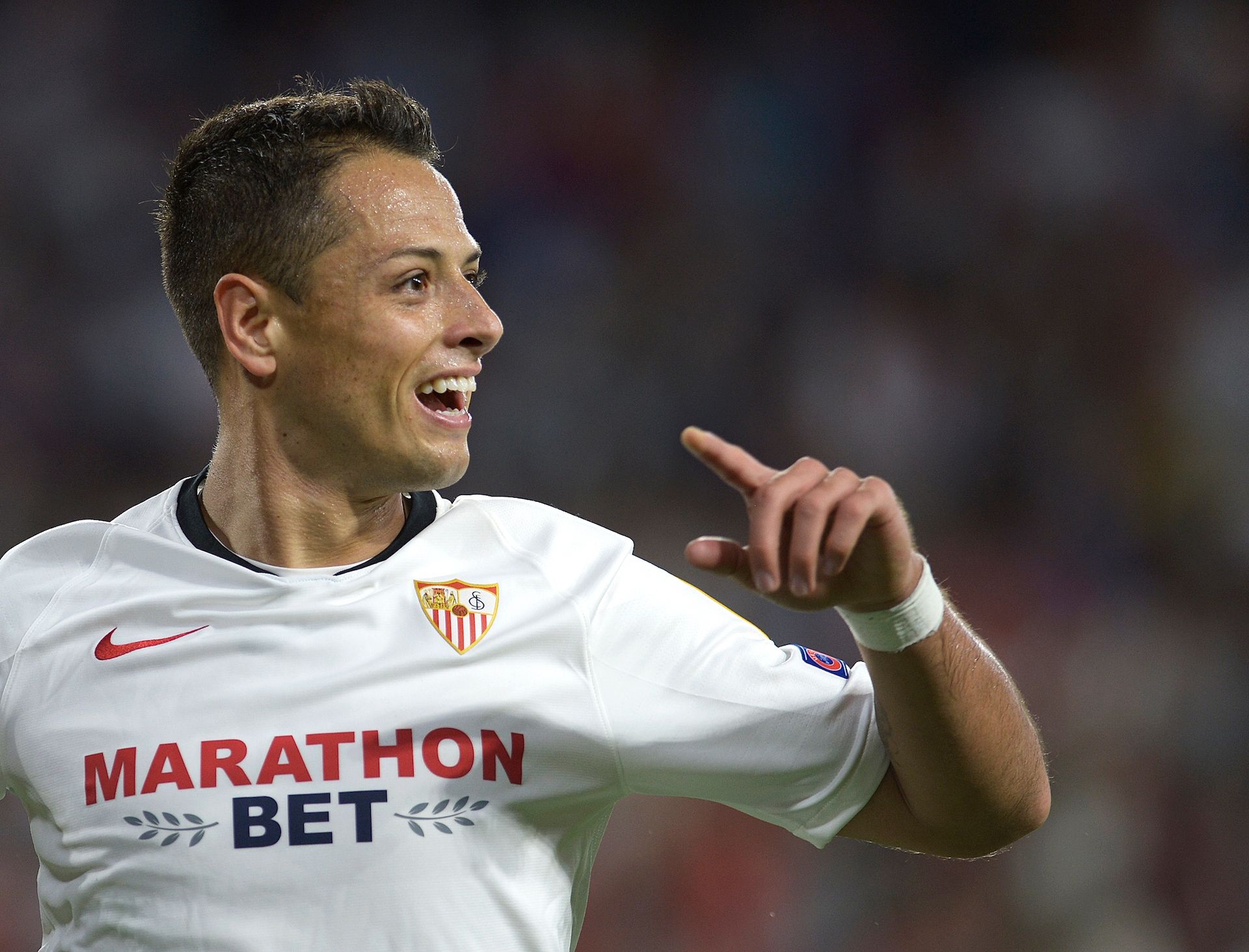 Chicharito Sevilla APOEL UEFA Europa League