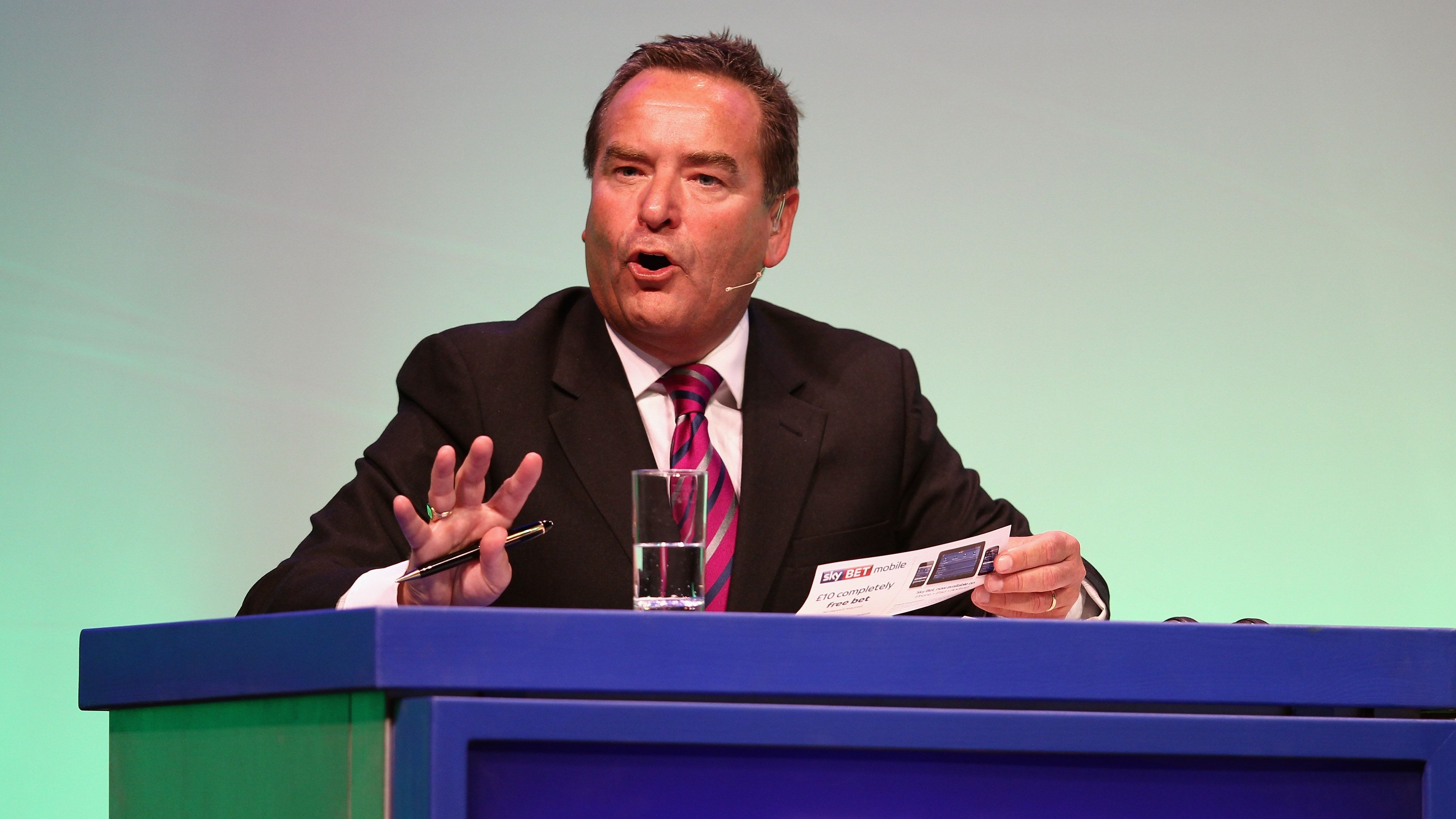 Jeff Stelling 