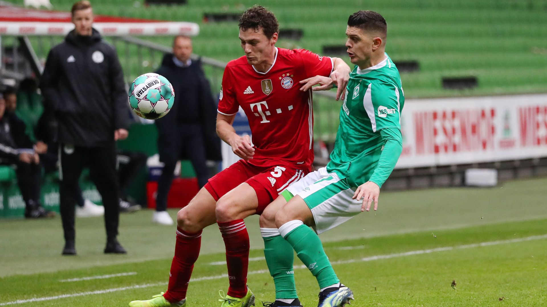 Benjamin Pavard FC Bayern Werder Bremen 0321