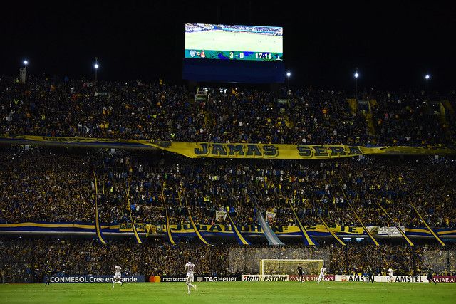 Torcida do Boca Juniors durante jogo da Copa Conmebol Libertadores