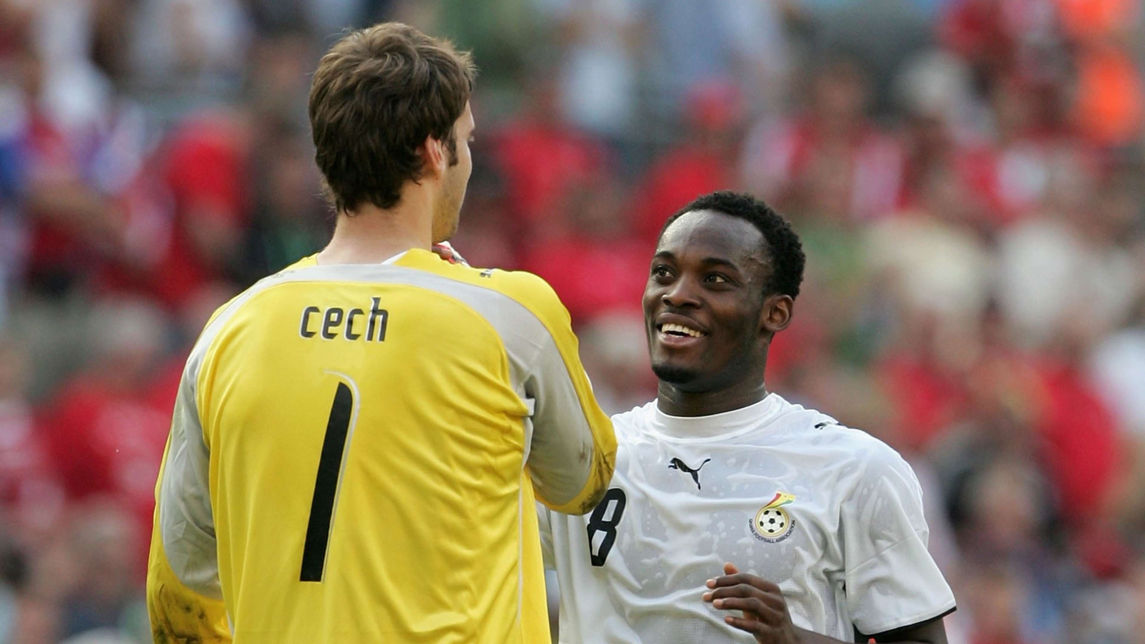 Petr Cech of Czech Republic, Ghana's Michael Essien, 2006