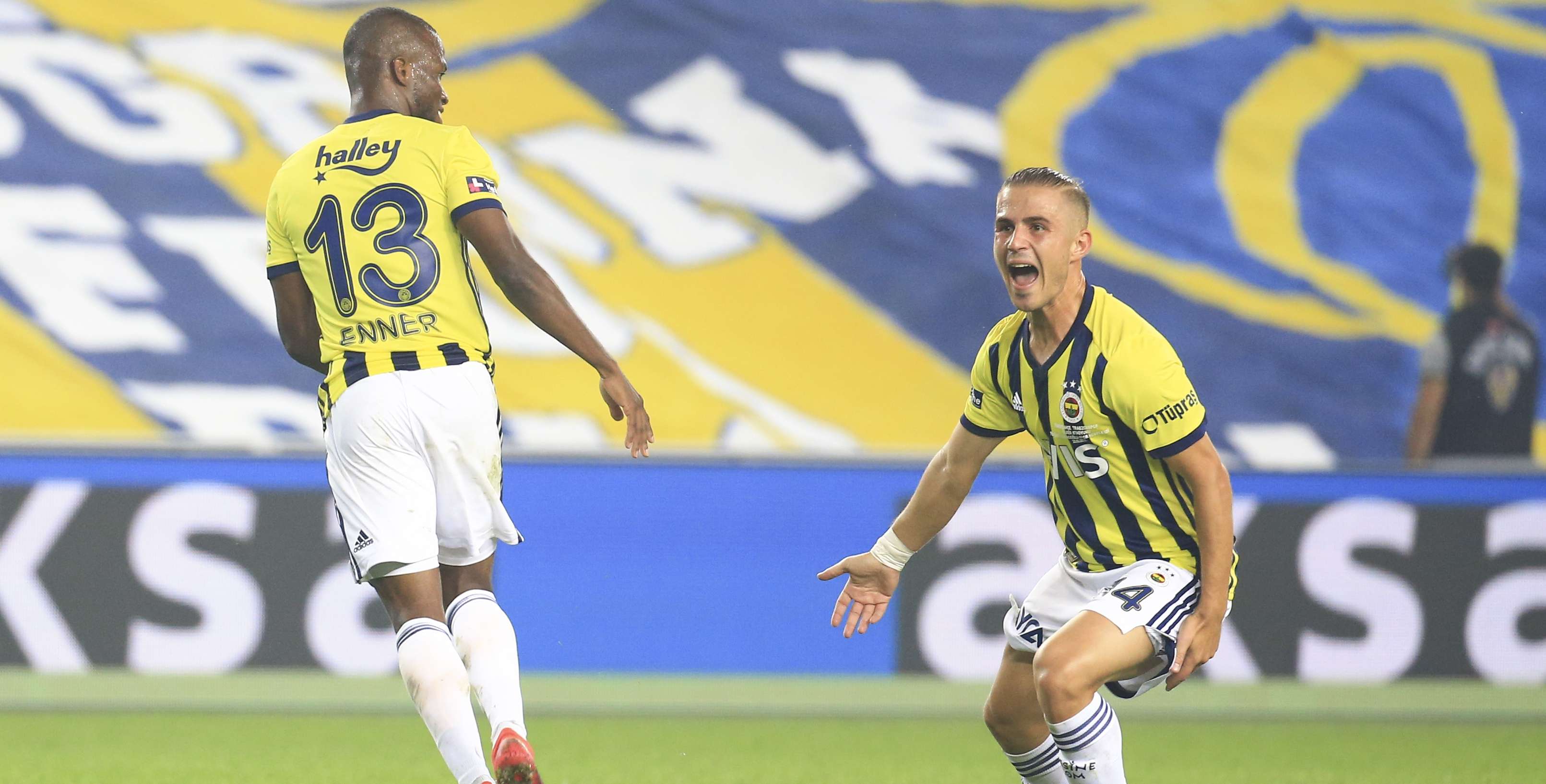 Enner Valencia Dimitrios Pelkas Fenerbahce Trabzonspor 10/25/20