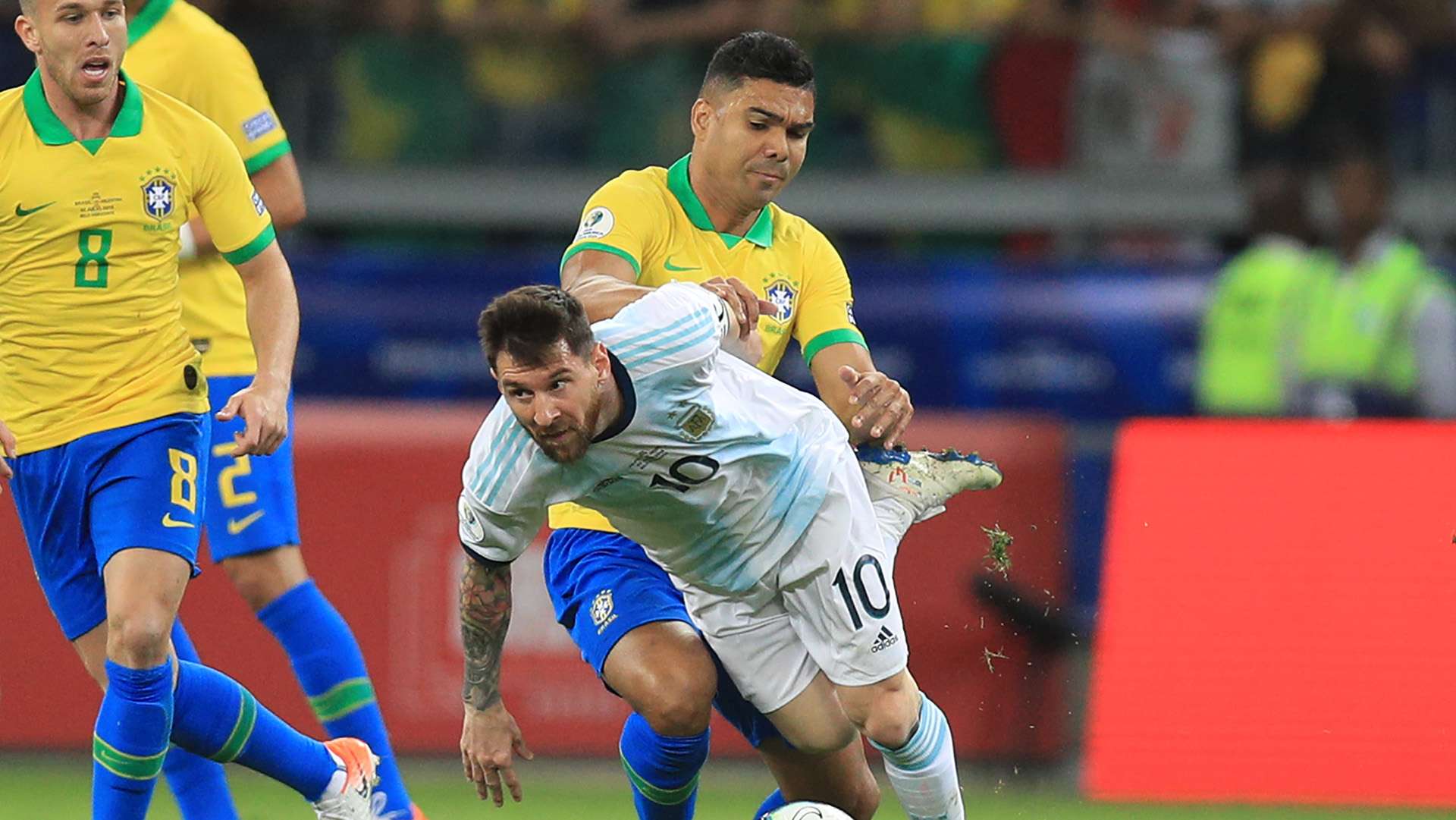 Messi Casemiro Brasil Argentina Copa America 02072019