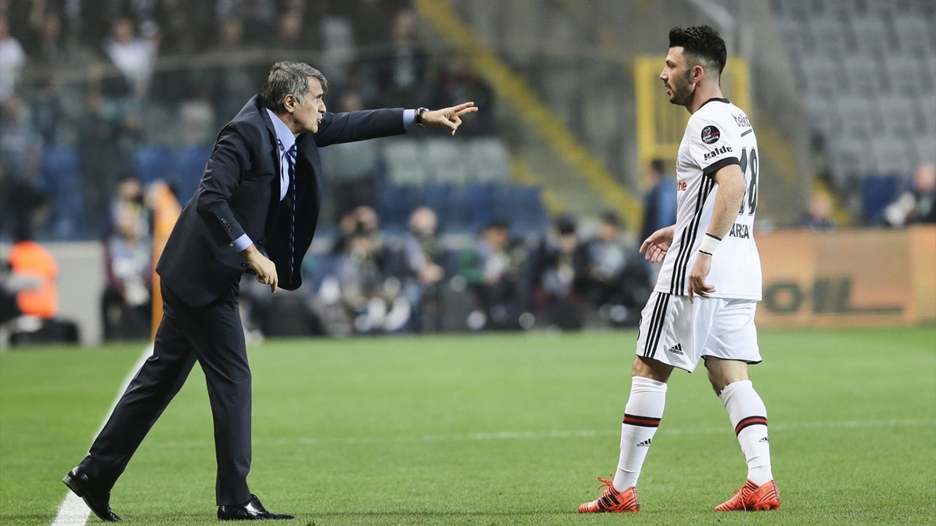 Senol Gunes Tolgay Arslan Besiktas 3182018
