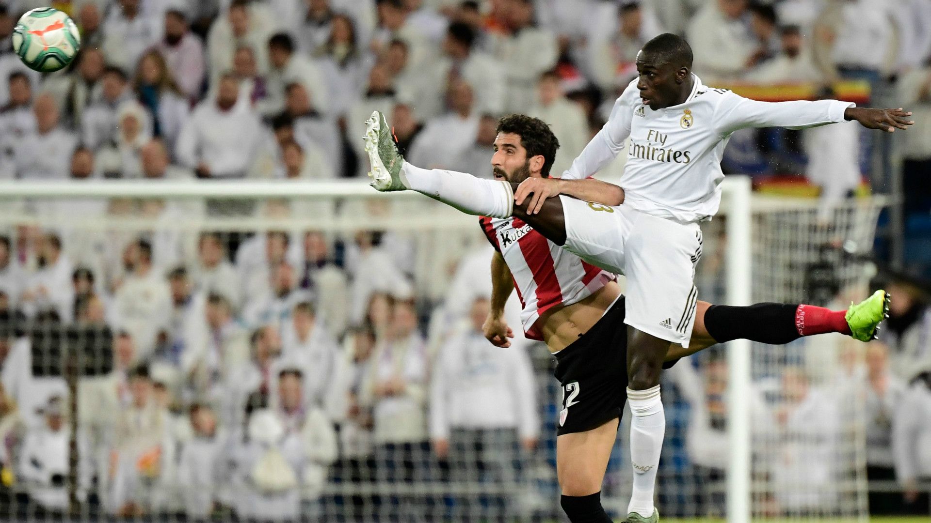 RAUL GARCIA ATHLETIC CLUB FERLAND MENDY REAL MADRID LALIGA 22122019