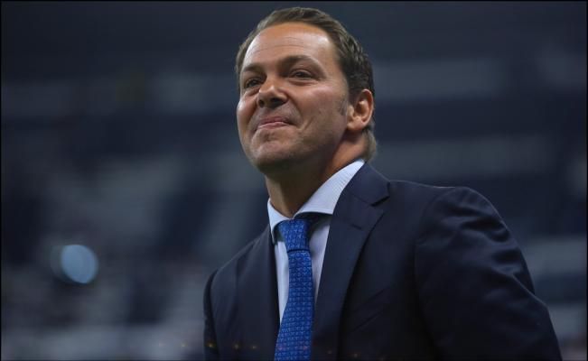 Santiago Baños América