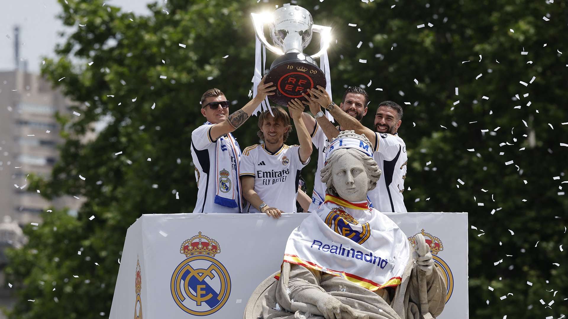 Real Madrid Campeon LaLiga 2023-24 Cibeles