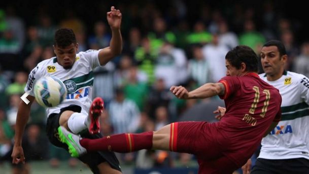 Juninho Pato Coritiba São Paulo 27102015