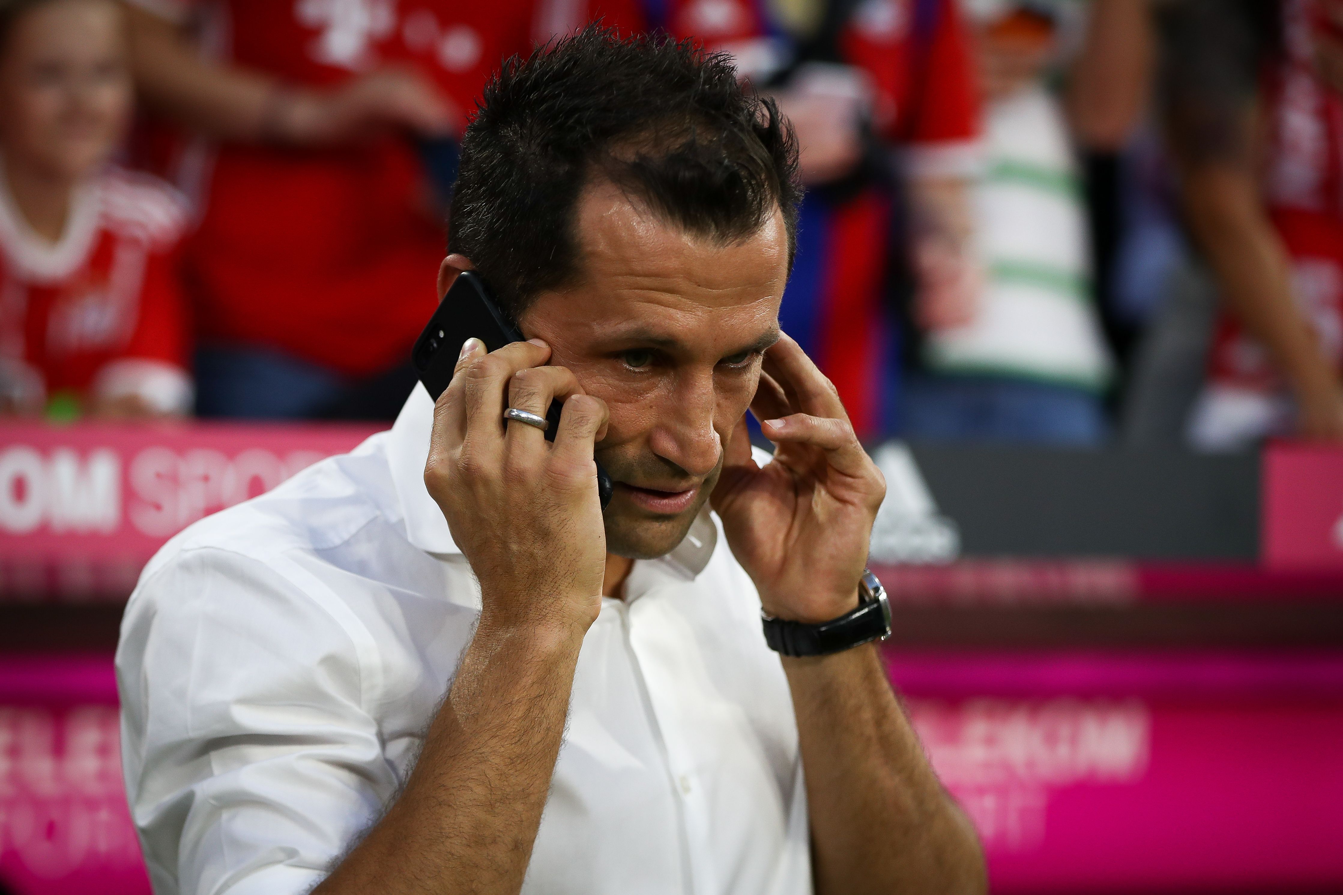Brazzo Hasan Salihamidzic Handy Bayern München