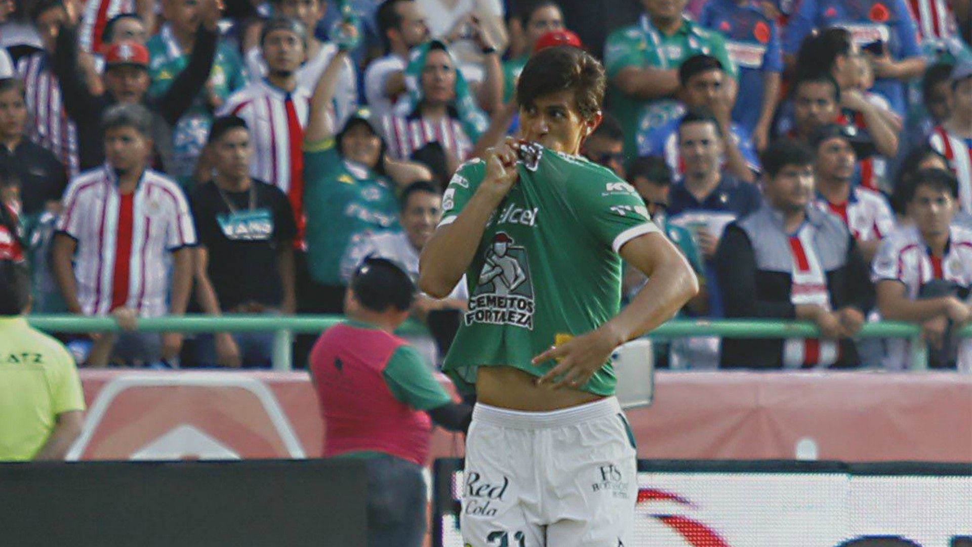 León Chivas José Juan Macías