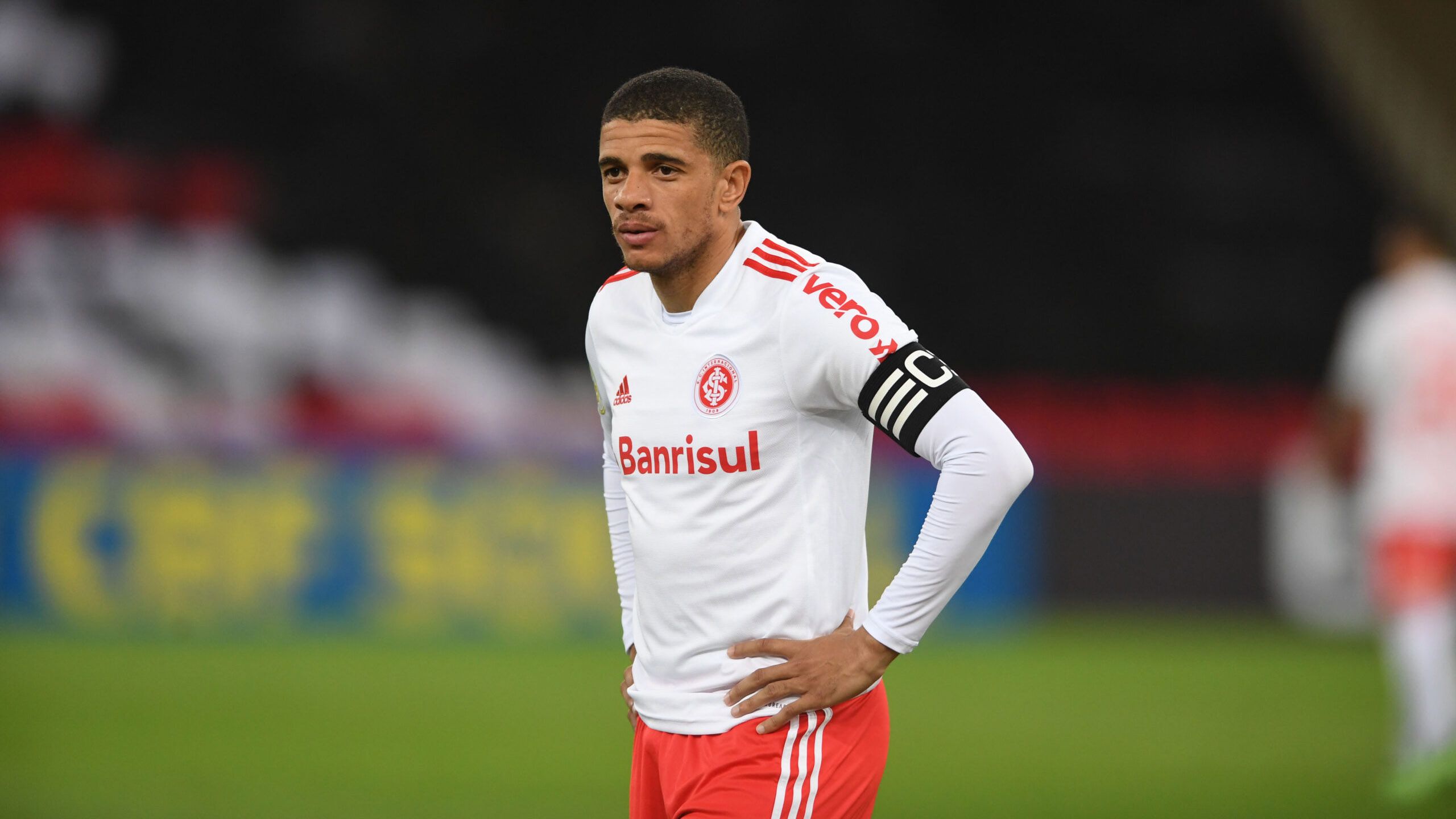 Taison em Flamengo x Internacional