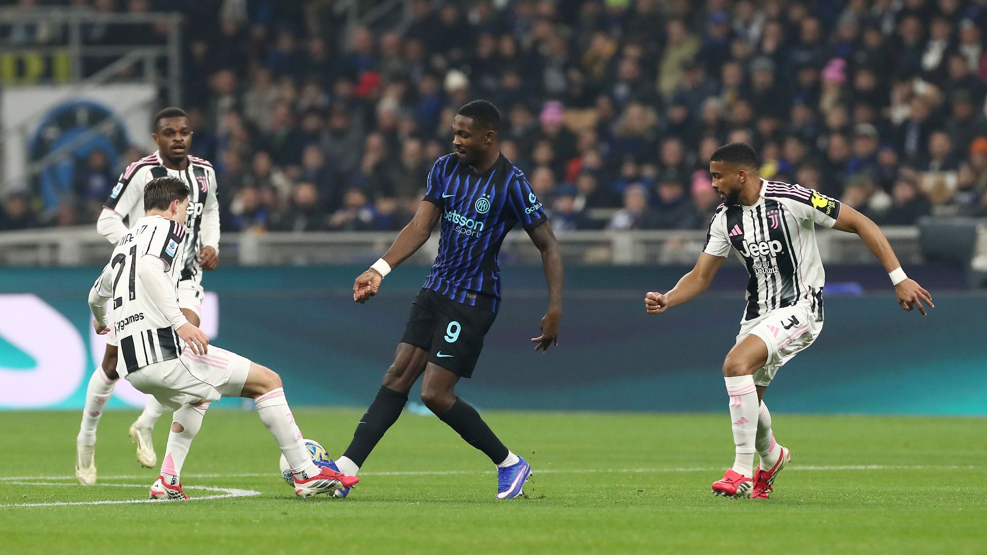 Inter Juventus Thuram Bremer