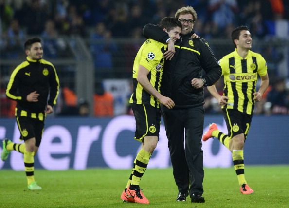 Dortmund 3-2 Malaga_Celebrate_Klopp and Lewandowski