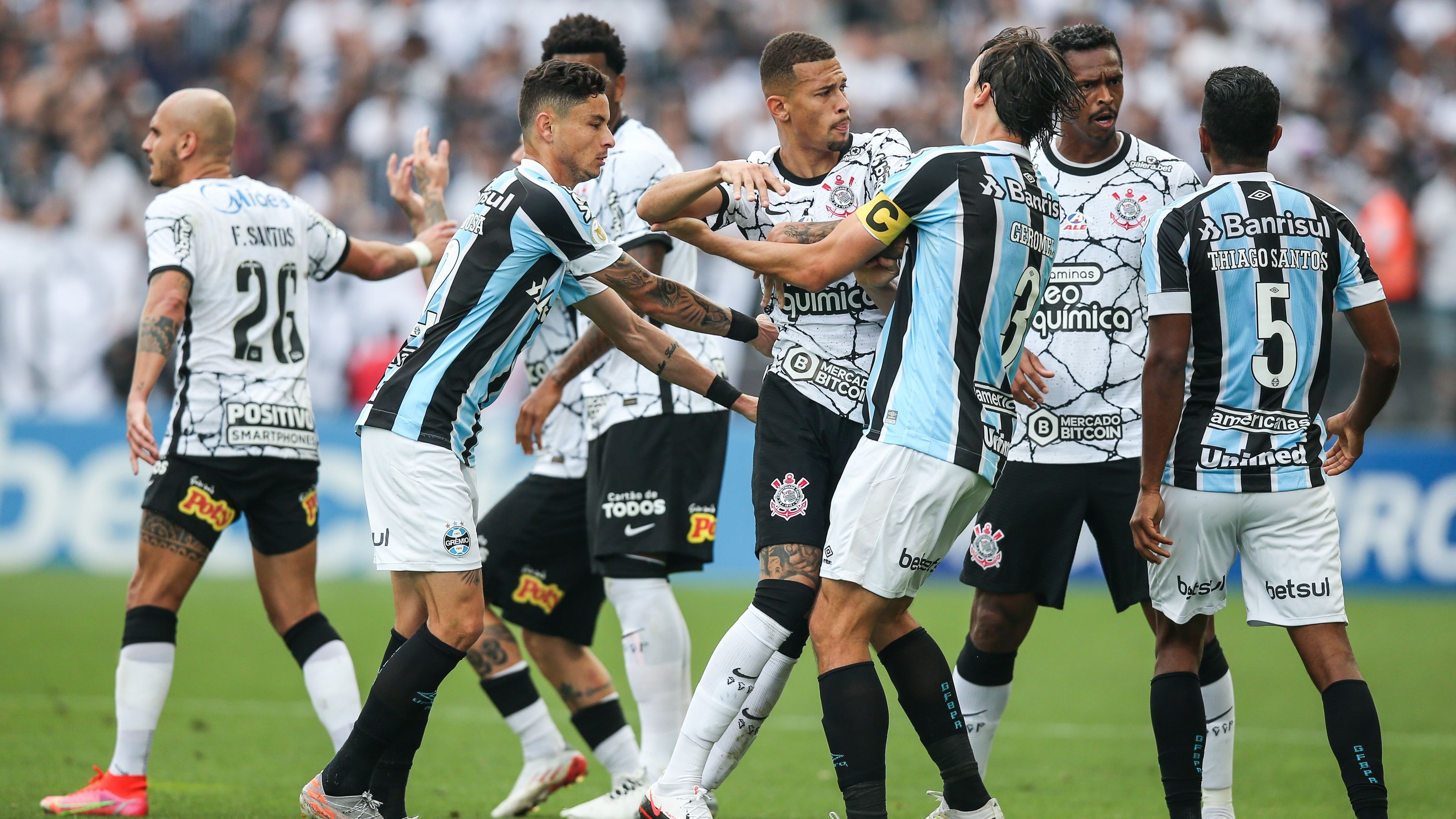 Tempo fecha em Corinthians x Grêmio