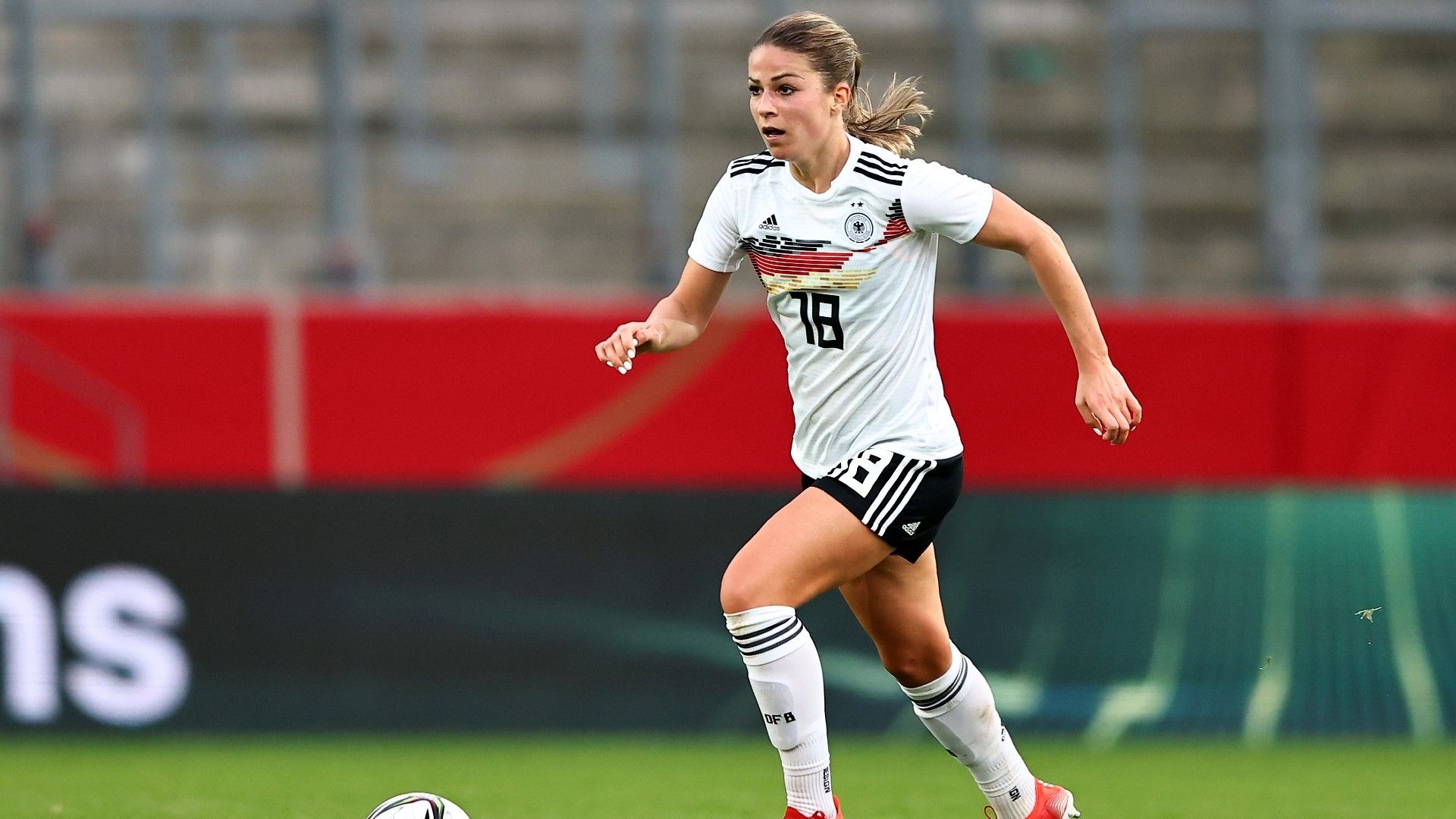 Melanie Leupolz Germany 26102021