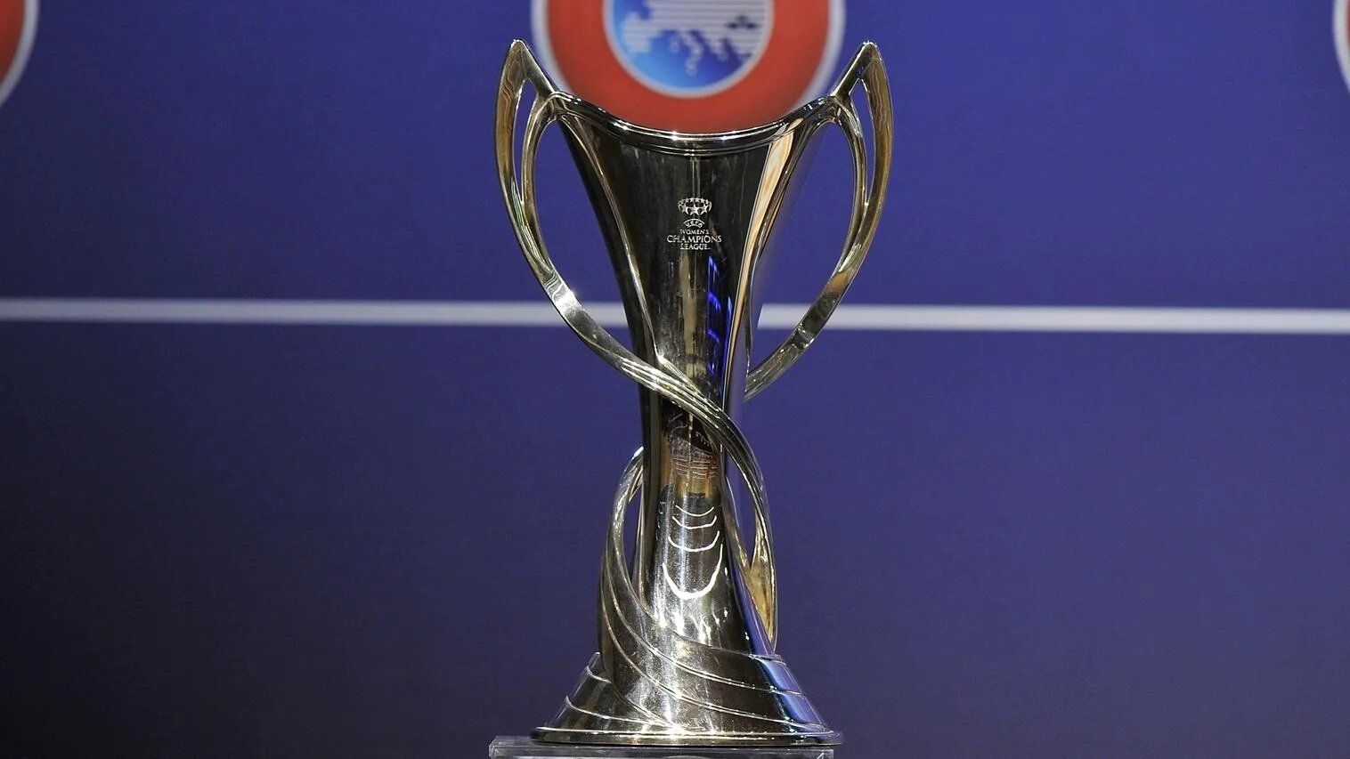 UEFA WOMEN'S CHAMPIONS LEAGUE THROPHY 23032021