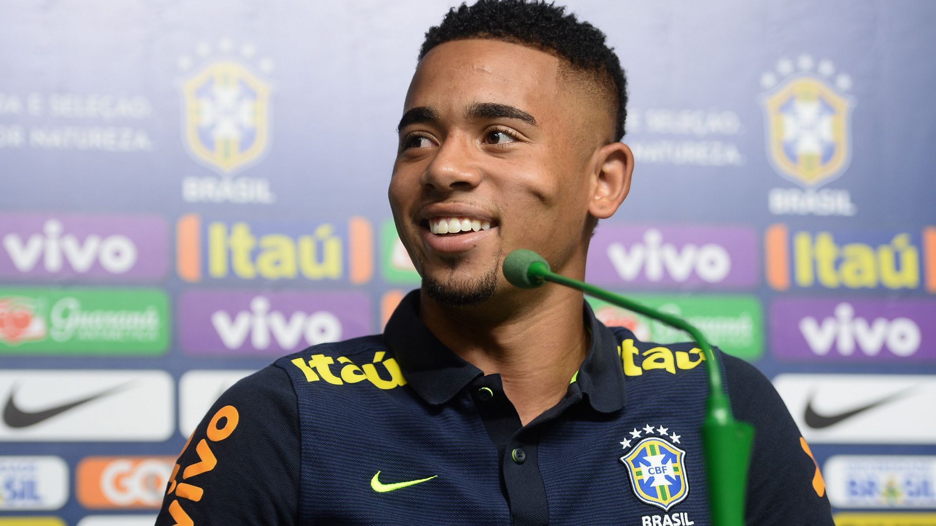 Gabriel Jesus Brasil 08102017
