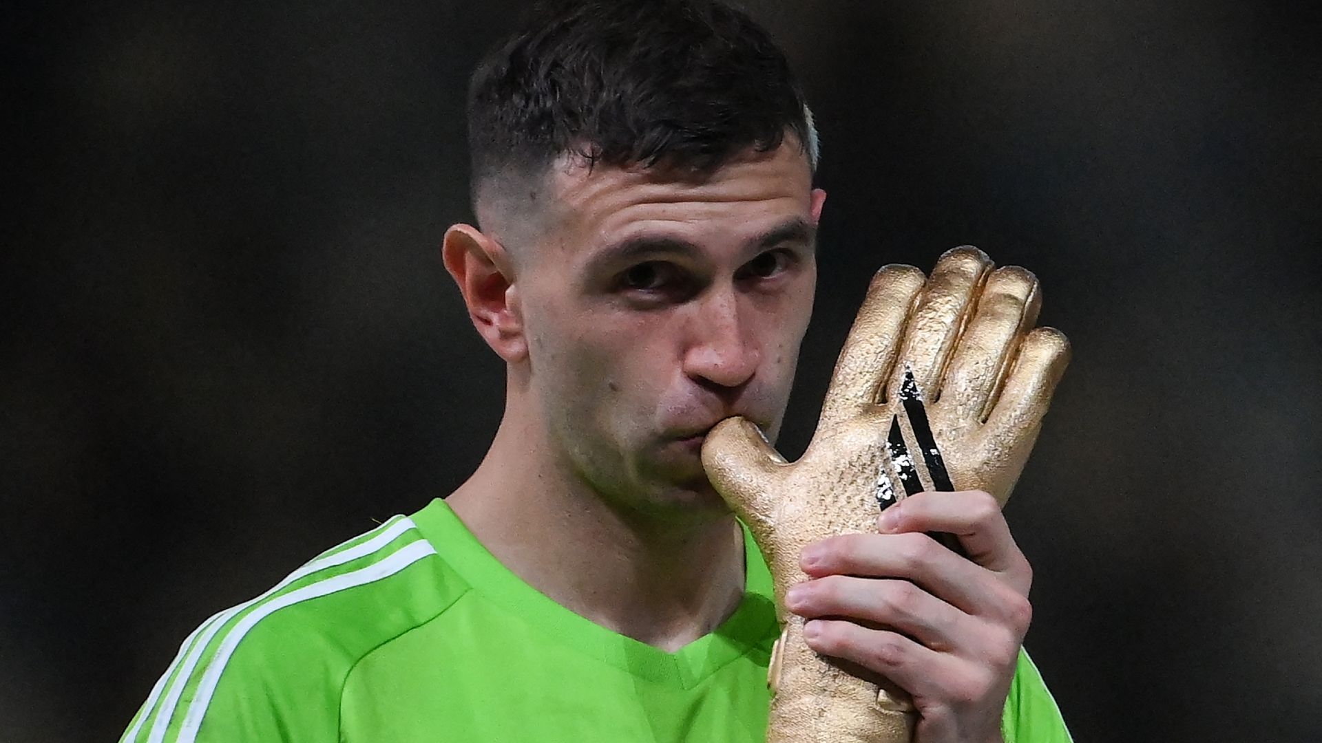 Emiliano Martinez of Argentina with his 2022 World Cup Golden Glove