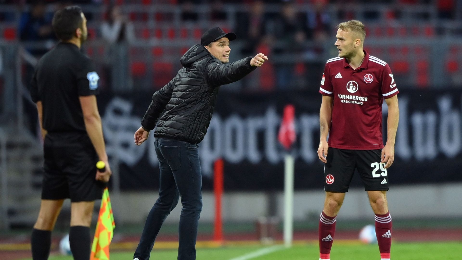 Nürnberg Klauß gibt Anweisungen