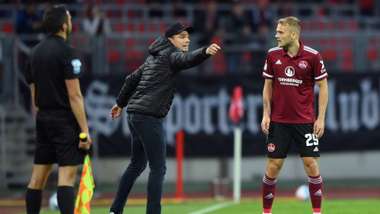 Nürnberg Klauß gibt Anweisungen