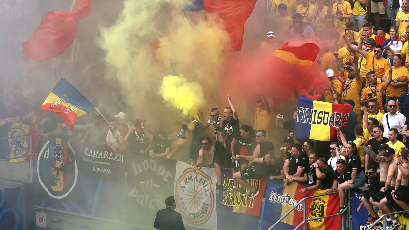 Romanian fans Románia román szurkolók