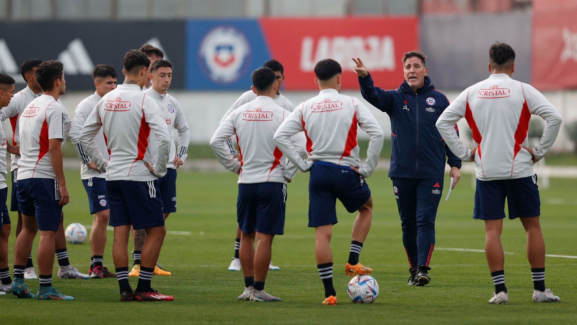 30052023 Eduardo Berizzo entrenamiento de Chile