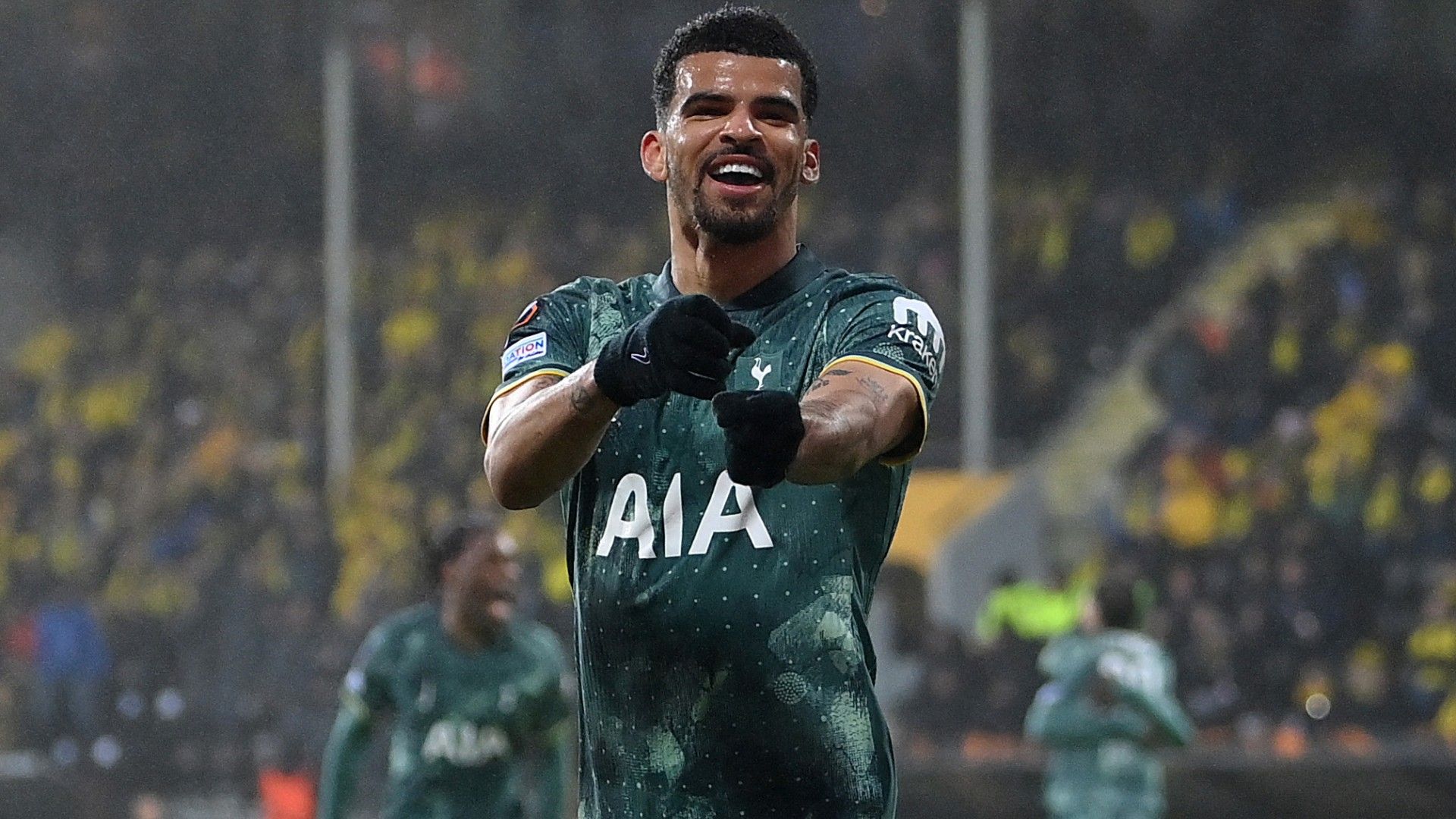 Dominic Solanke of Tottenham Hotspur celebrates scoring