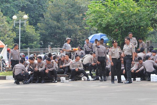 Polisi - Indonesia vs Netherlands (GOAL.com/Abi Yazid)