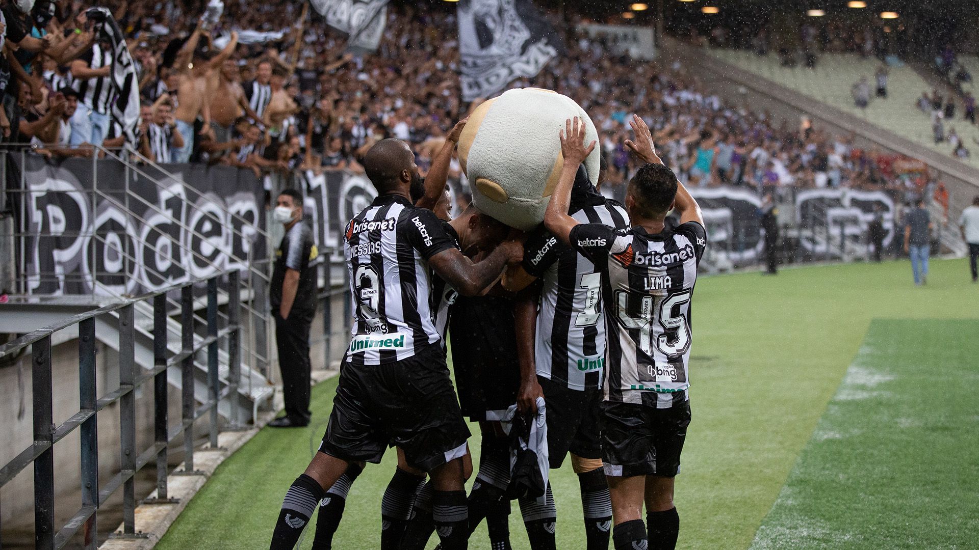 Ceará comemora com a torcida, Copa do Brasil 2022